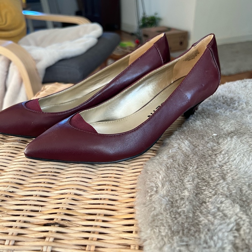 Elegant Burgundy Women's Shoes